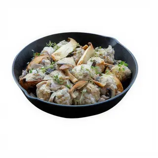 Pollo con bambú y setas chinas