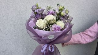 Bukiet Lawendowa Perła - z róż, goździków i eustomy