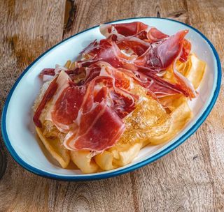 Huevos Rotos Con Jamón