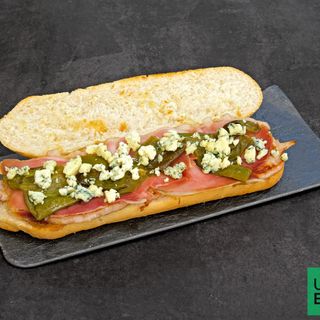 Bocadillo serranito roquefort 
