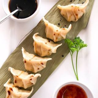 Gyozas De Pollo A La Plancha