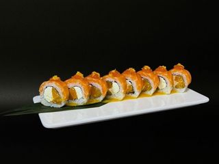 Рол з лососем та мандарином (320g)