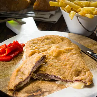Cachopo tradicional De ternera Asturianarelleno de jamón y queso para 2-3 
