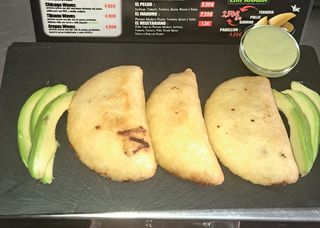 Empanada Pabellón (1 Ud.)