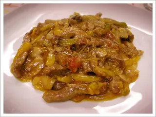 Carne di maiale con cipolla