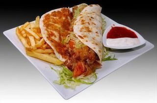 Lahmacun con patatas dentro