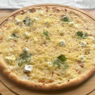 Піца 4 сира (30см/500г)