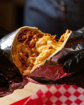 Burrito pollo tinga