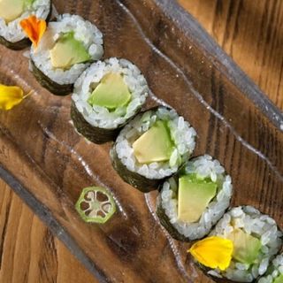 Abokado Maki (8 Pzs.)