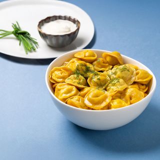 Pielmieni z Kurczakiem i serem (20 szt.)