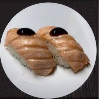 45 Nigiri Salmón Flambeado (4 Uds.)