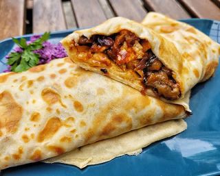 7-Naleśnik zakręcony kurczak