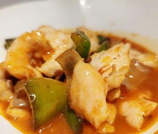 Pollo in salsa piccante