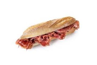 Medio bocadillo de jamón serrano
