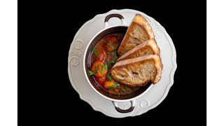 Creveți în sos roșu picant