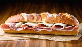 Panino con prosciutto crudo mozzarella di bufala