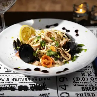 Paste cu fructe de mare si unt