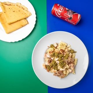 Pesto di Pollo pasta + Palačinka sa eurokremom + Coca-Cola 0.33l