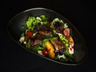 Салат з курячою печінкою (270г)