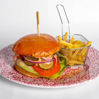 BURGER AMERYKAŃSKI WOŁOWY