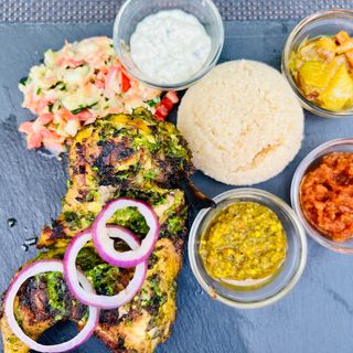 Poulet Braisé 1 personne + Attieké ou Alloco au choix