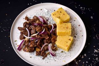 pastrama de oaie cu mamaliguta