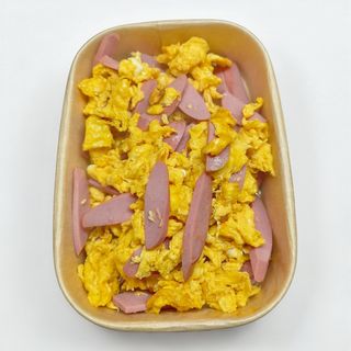 113a. Uova saltato con Wurstel