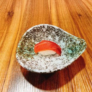 27B. Nigiris de Atún Flameado