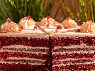 Цілий Червоний оксамит