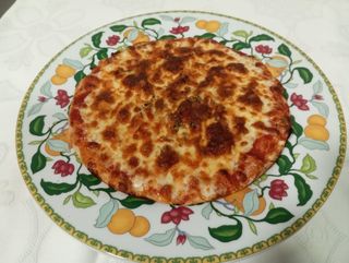 1. Pizza Margarita Mediana