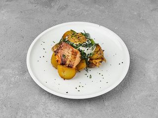 Ланч Smoked лосось, печена картопля, пашот, сметана, ікра щуки (400g)