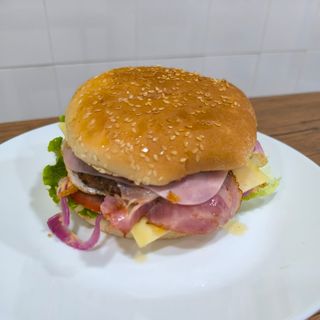 Hamburguesa Especial con alioli