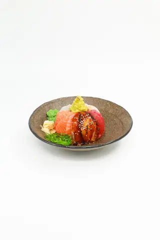 Quattro Sashimi Don with Kobe [Salmon, Seabass, Tuna, Prawns]