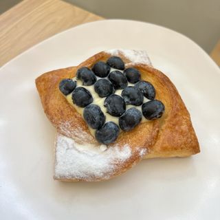 Дэниш с голубикой