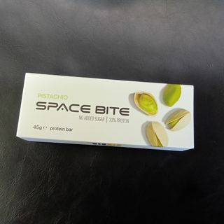 Протеїновий батончик з фісташкою 