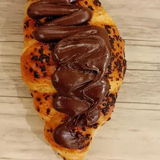 Croissant  relleno nutela