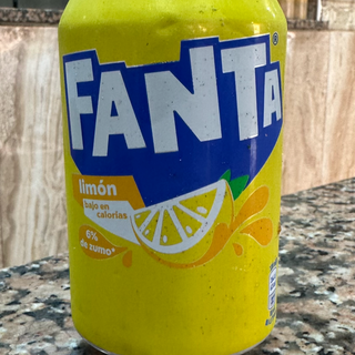 Fanta Limón 