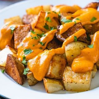Nuestras Patatas bravas