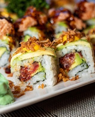 Uramaki Crunchy Nikkei (8 Uds.)