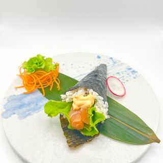 Temaki Spicy Salmon