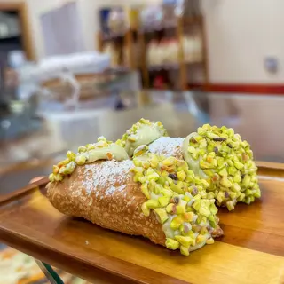 Cannoli con crema al pistacho