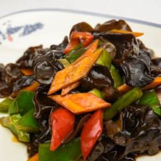 E01.	Urechi de lemn prajite/烧木耳/Fried wood ear mushroom