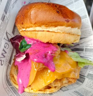 Crispy chicken burger