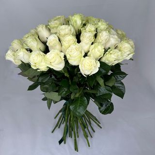 Buchet 45 trandafiri albi