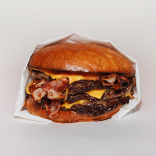 სამმაგი მდნარი ბეკონი