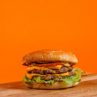 Подвійний яловичий бургер