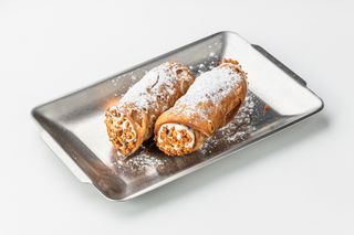 Канолі з кремом рікотта  