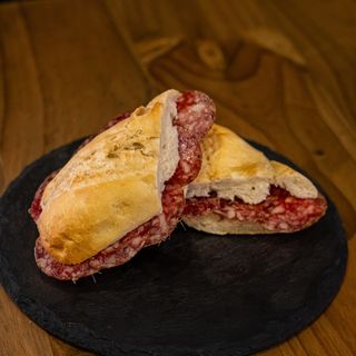 Bocadillo Chusco De Salchichón Ibérico