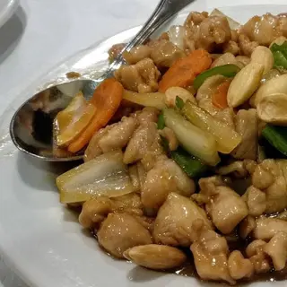 73. Pollo Con Almendras