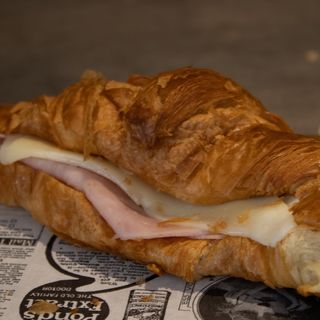 Croissant York Y Queso